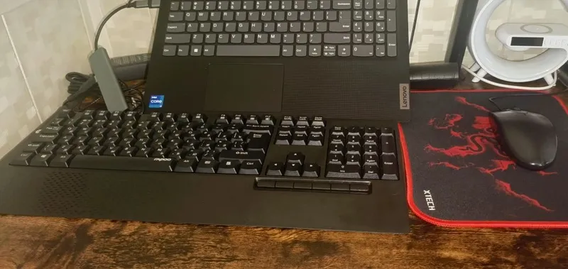 Noutbook Lenova V15 G4 IRU