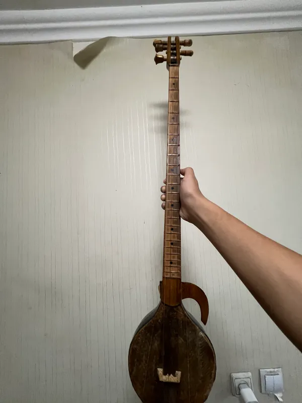 Qashqar rubob sotiladi 2 Qashqar rubob sotiladi 2