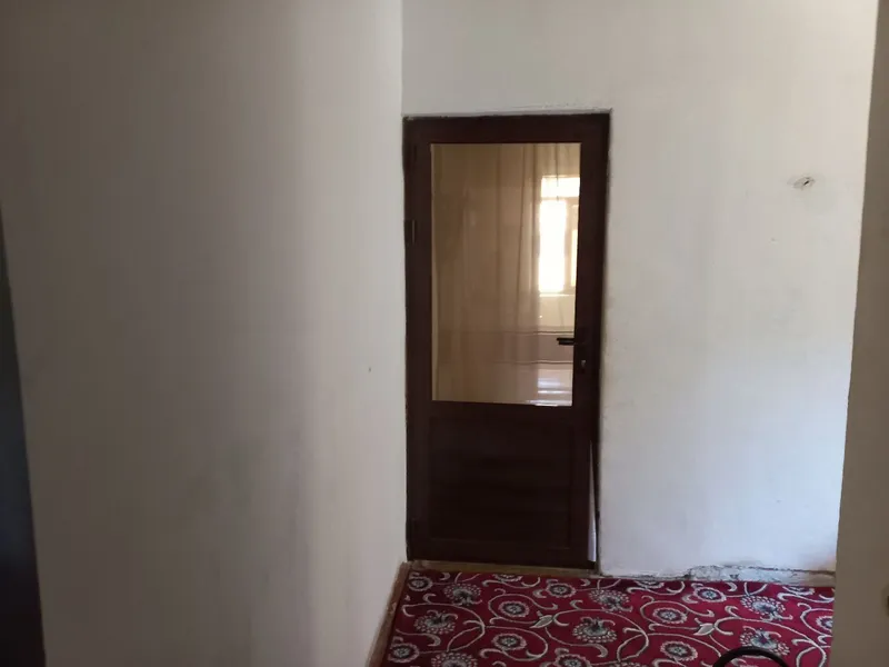 Maktab va boxcha unverset yaqin joyda joylashgan. 3 Maktab va boxcha unverset yaqin joyda joylashgan. 3
