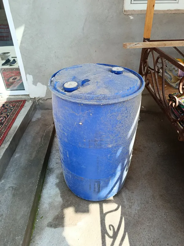 Пластмас бочка сотилади 220л