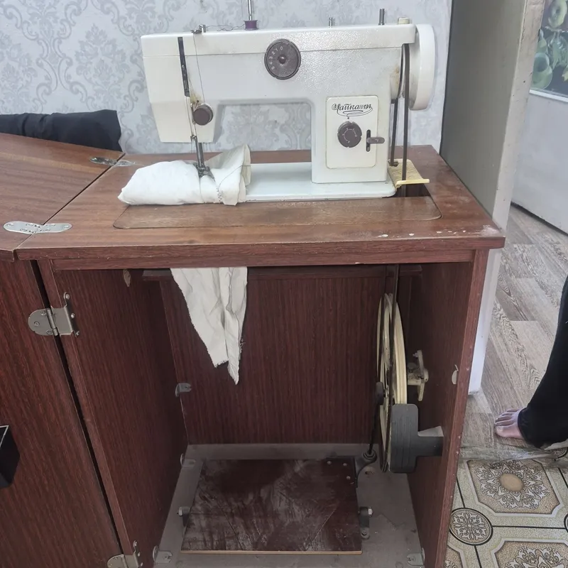 Продам швейную машинку чайка 134 1