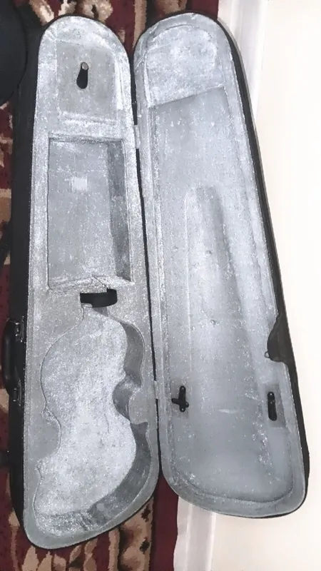 yangi skripka bir marta chalingan qiz bola ishlatgan narxi kelishiladi — фото 2