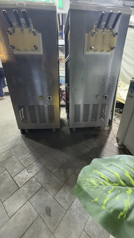 Frezer 380 aparat