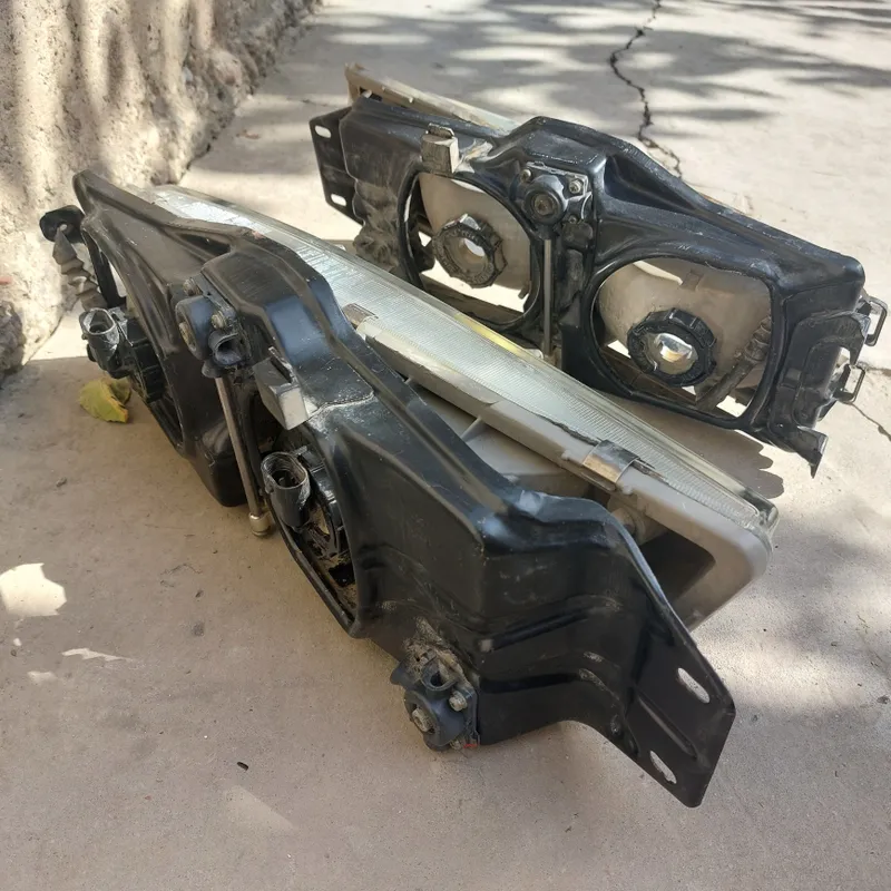 передние фары от MITSUBISHI GALANT 6 — фото 2