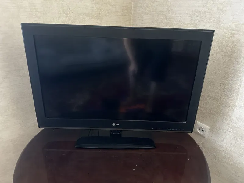 Телевизор LG 32” подставкаси менен сатилады 1 Телевизор LG 32” подставкаси менен сатилады 1