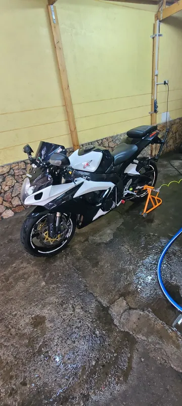 Suzuki GSXR600 K6 3 Suzuki GSXR600 K6 3