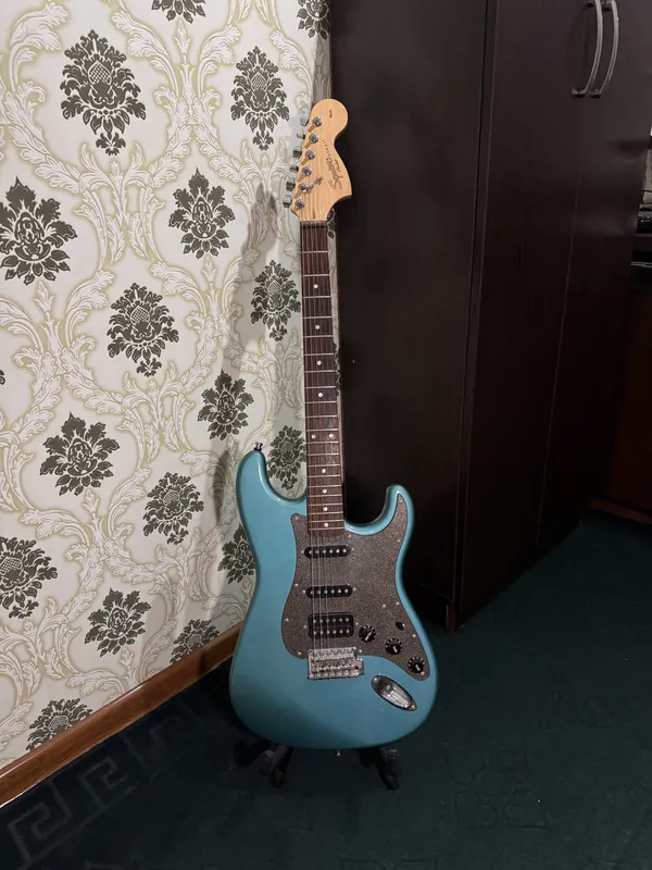 AQShda ishlab chiqarilgan Squier Stratocaster Affinity series 1 AQShda ishlab chiqarilgan Squier Stratocaster Affinity series 1