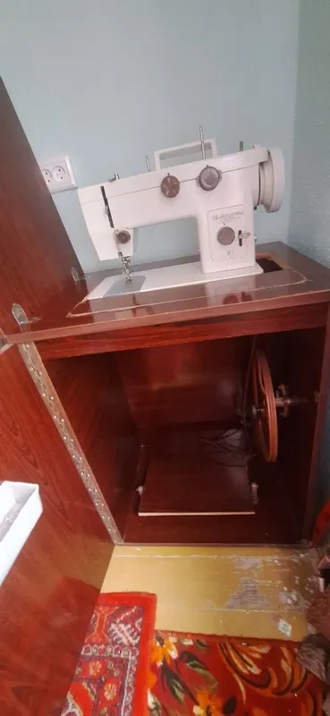 Podolsk 142 tikuv mashinasi
