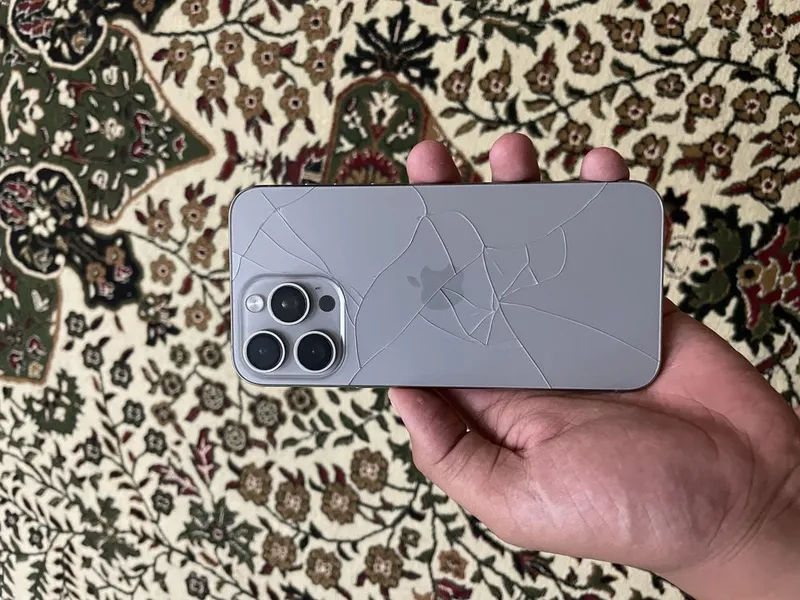 Iphone 15 pro max — фото 1