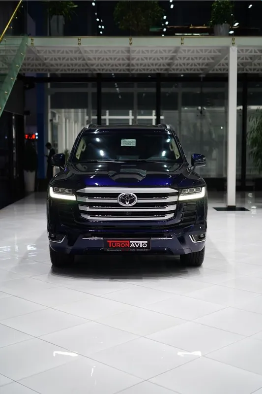 Toyota LC300 в Ташкенте