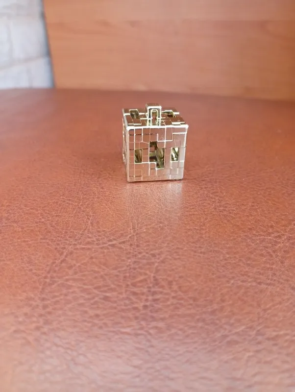 Золотой блок"(Golden Block) kinder joy Minecraft — фото 2