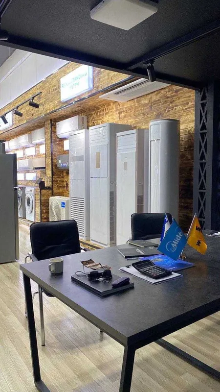 Кондиционер Midea Колонный - модель FSTINV - 60,000 Btu / INVERTER — фото 2