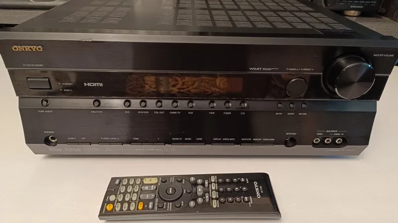 Receiver Onkio tx-sr 606 1