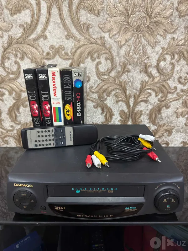 Daewoo DV-F54W 4head videomagnitofoni (yoki 4 kallakli) 4 Daewoo DV-F54W 4head videomagnitofoni (yoki 4 kallakli) 4