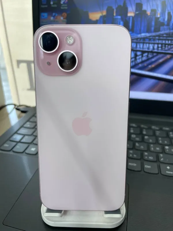 iPhone 15 256GB Pink
