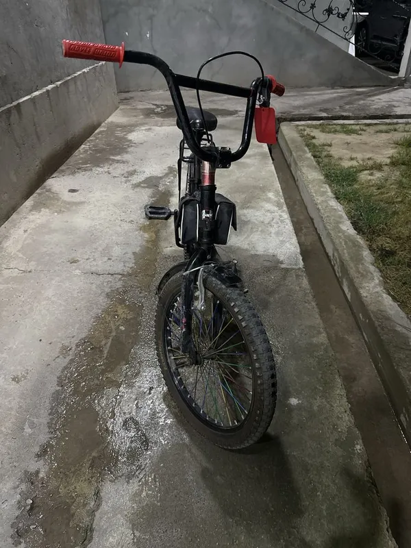 * BMX velosiped holati yaxshi