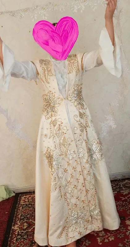 ansanbil 1marta kiyilgan fato tillaqosh bn350000