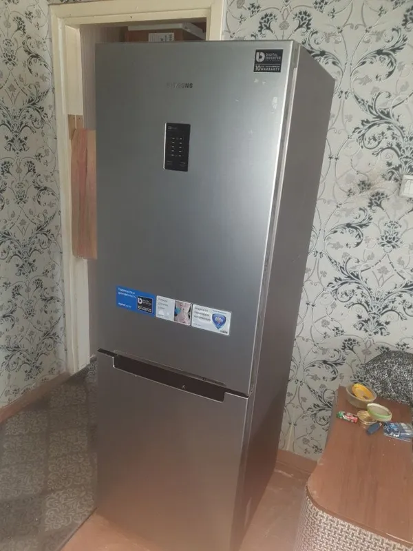 2Холодильника SAMSUNG+LG