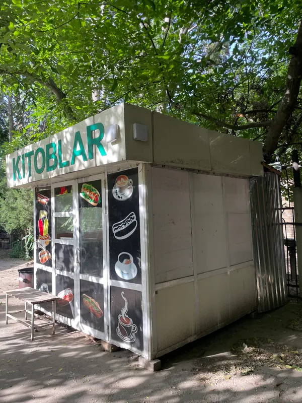 Butka sotiladi stol, stullari bilan — фото 2