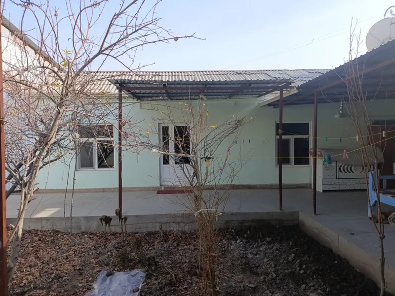 Eski shaharda pod gostini uchastka sotiladi — фото 5