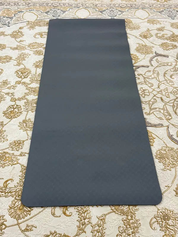 Yoga uchun gilamcha 3 Yoga uchun gilamcha 3