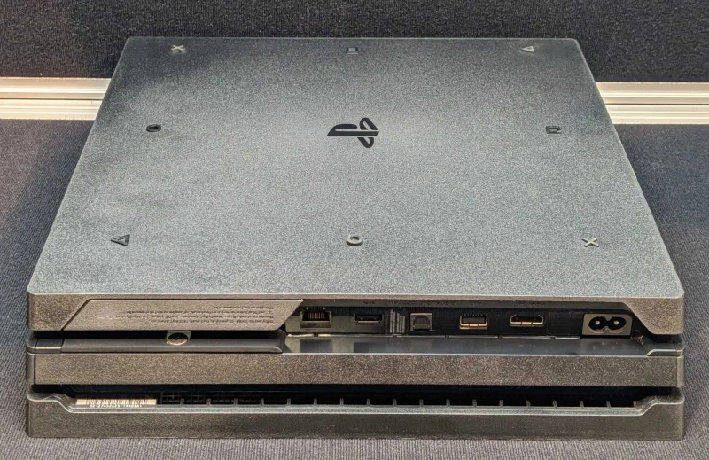 Playstation PS4 Pro (отдельно джойстики) — фото 3