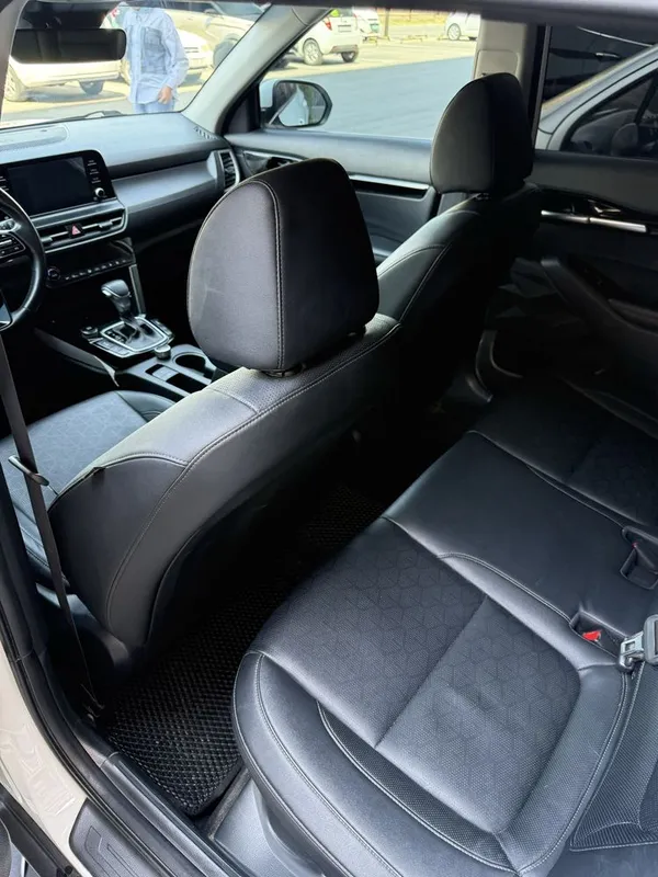 Kia seltos Premium 4 позиция фулл 2023год — фото 7