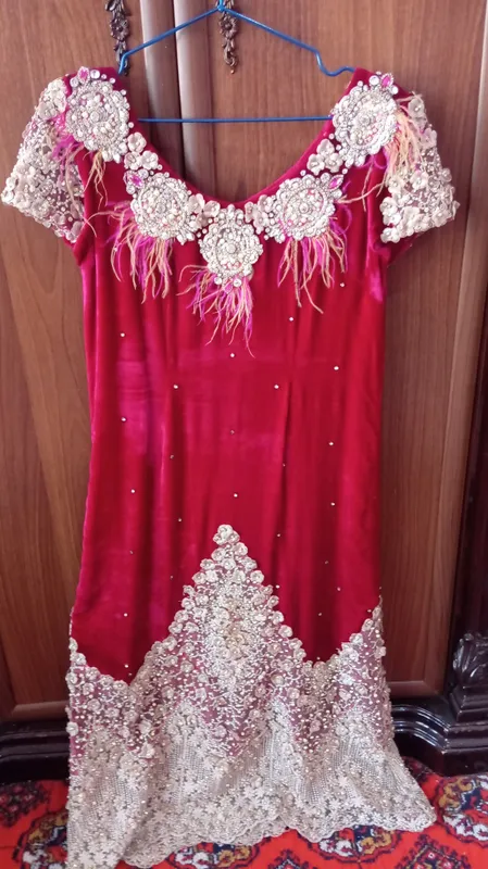 koʻylak poyi bilan