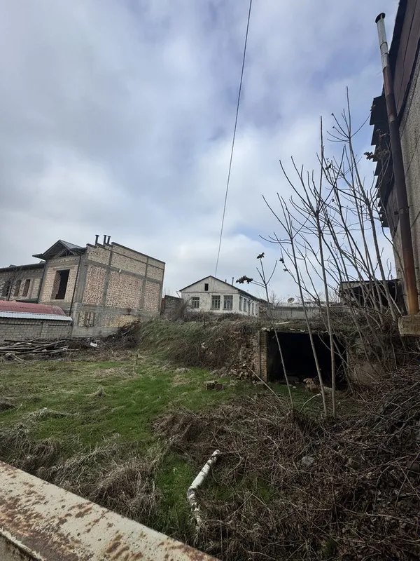 Участок 8,30 сот. ул.Турон ! Мирзо Улугбек район! Фасад 20 м — фото 3