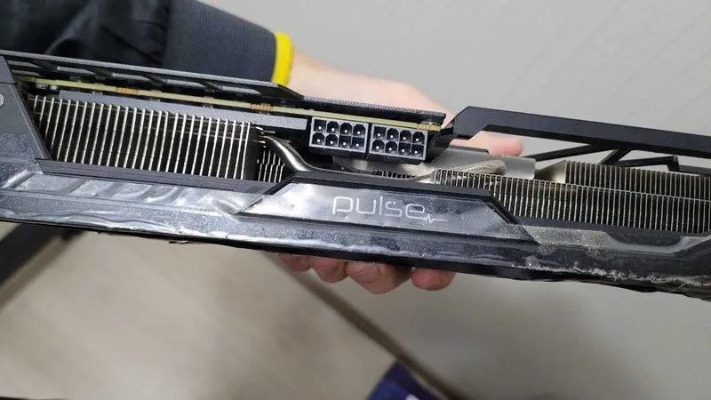 Видеокарта Sapphire PULSE Radeon RX VEGA56 8GB — фото 2