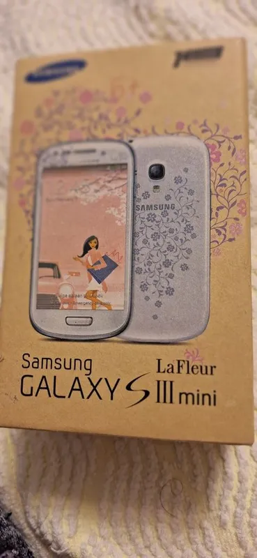 Самсунг телефон Samsung S 3 mini — фото 1