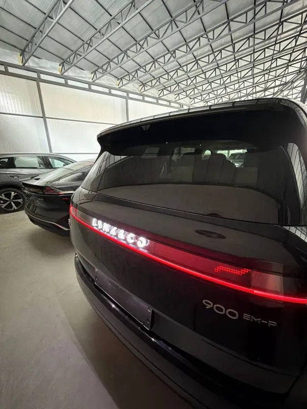 lynk&co 900 Hybrid 2025 — фото 1