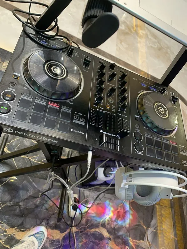 Srochni Sotiladi Ddj RB pioneer 2 Srochni Sotiladi Ddj RB pioneer 2
