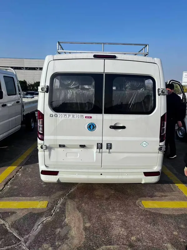 DONGFENG микроавтобус — фото 1