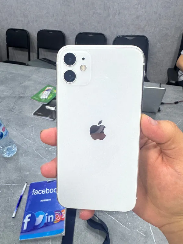 iPhone 11 64 GB дешево 1