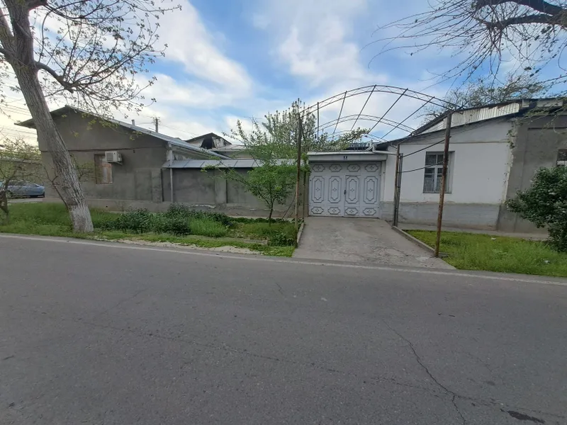 Ko'kcha oqlonda xovli sotiladi