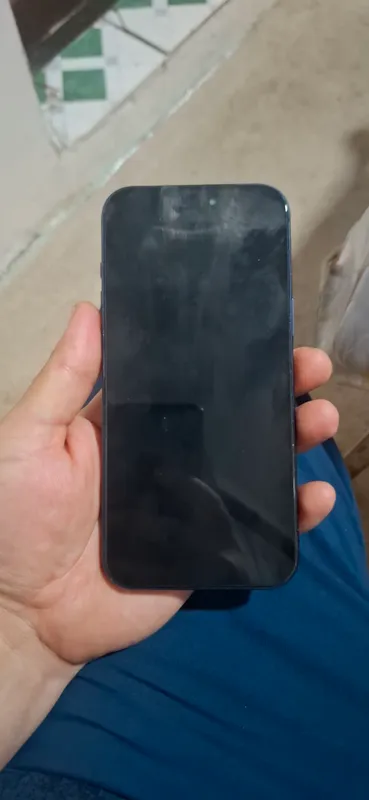 Trinstar telefoni sotiladi