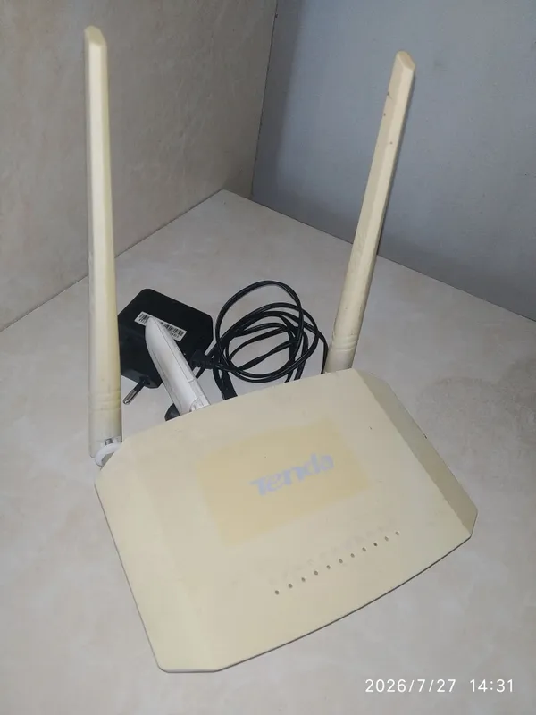 Tenda model V300 USB модем Wi‑Fi роутер 4