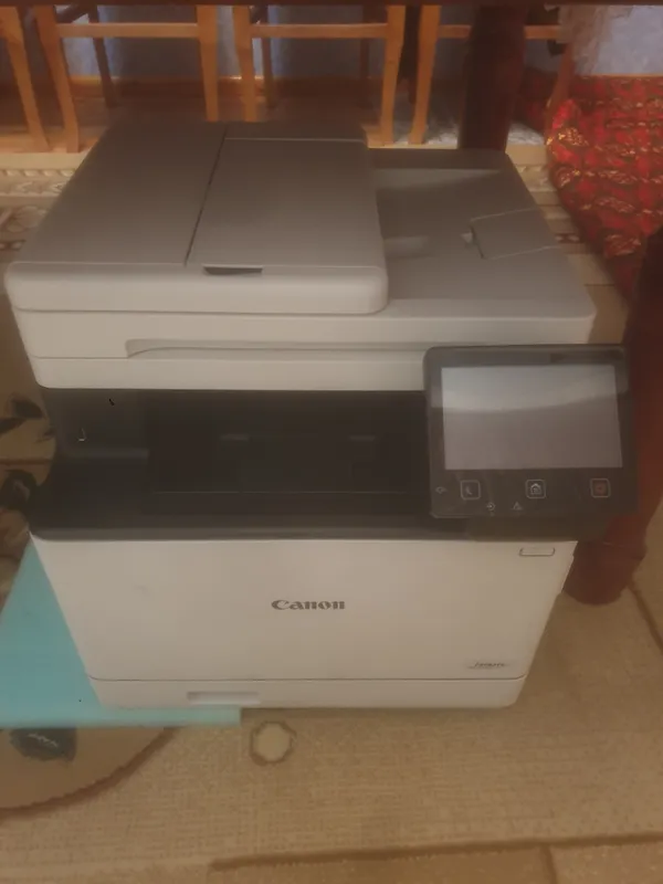 цвитной принтир саnon MF 752Cdw 2