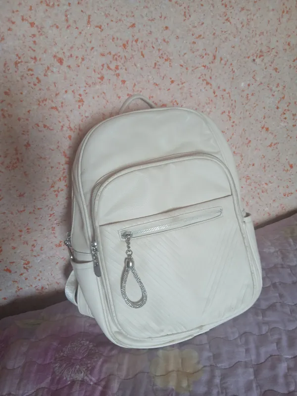 bolalar uchun maktab rukzaki katta va qulay bolalar uchun maktab rukzaki katta va qulay