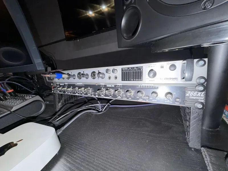 dbx 266XL Dual Compressor / Gate 3 dbx 266XL Dual Compressor / Gate 3