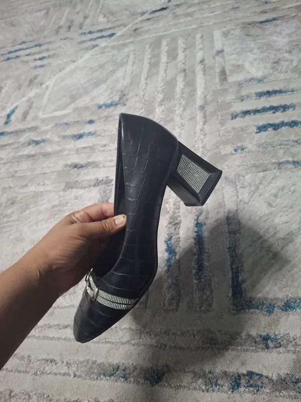 Продаются вещи, обувь 40. Одежда 52 54 1