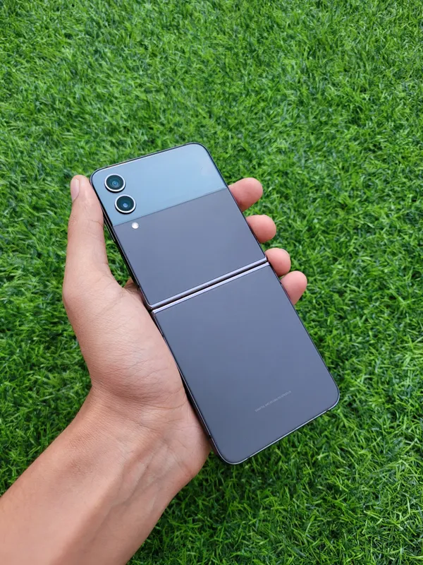 Samsung Galaxy Z Flip 4 (5G). Память 8/256 GB. ИДЕАЛ 1 Samsung Galaxy Z Flip 4 (5G). Память 8/256 GB. ИДЕАЛ 1