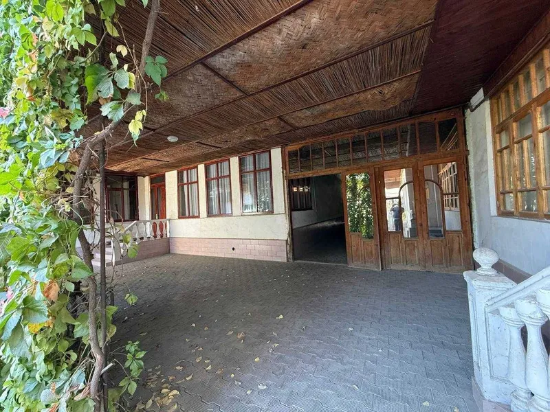 Гулистонда катта бино ижарага берилади 6