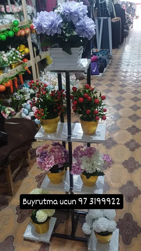 Suniy gullar va patistafkalar sotiladi — фото 1