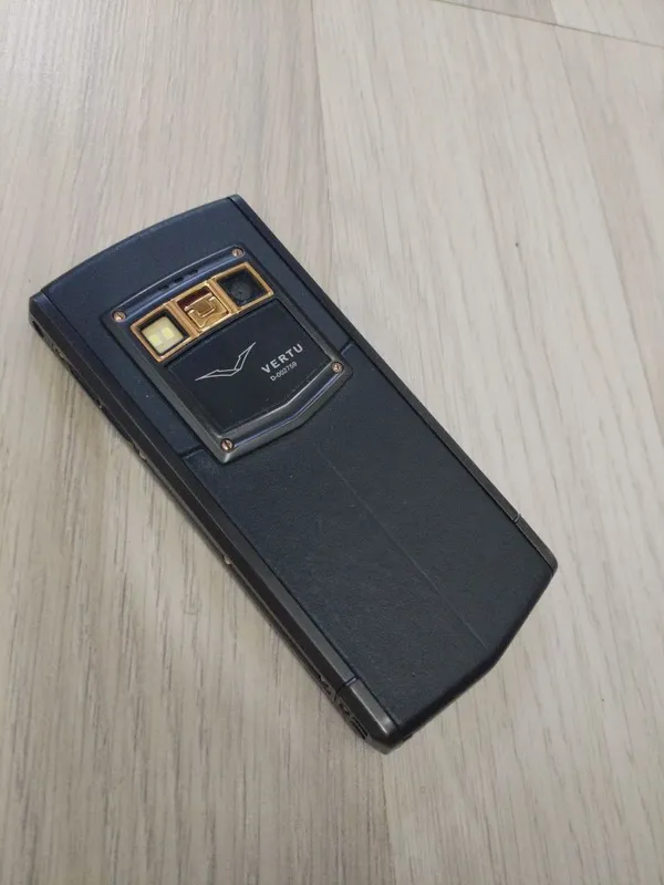 Vertu ti red gold 6 Vertu ti red gold 6