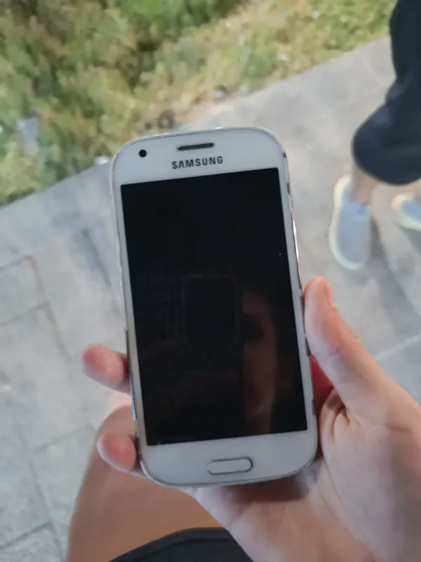 Продам Samsung срочно 1 Продам Samsung срочно 1