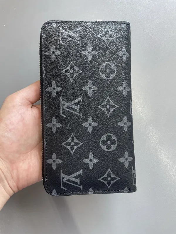 Продается кошелек LOUIS VUITTON — фото 2