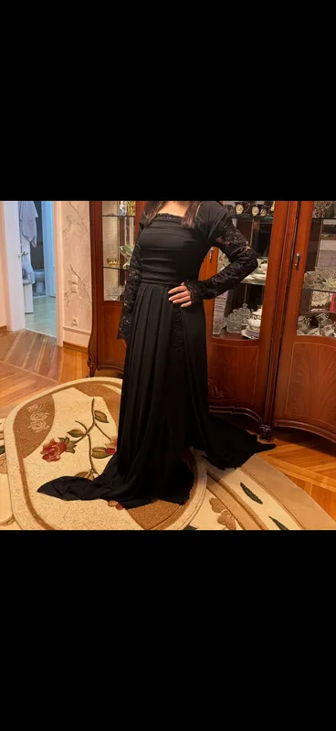 Turkiya ishlab chiqarilgan kechki ko‘ylak sotiladi, o‘lcham 40 2 Turkiya ishlab chiqarilgan kechki ko‘ylak sotiladi, o‘lcham 40 2