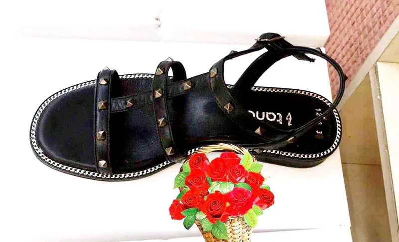 Эксклюзивные кожаные босоножки Valentino 36-37разм 4 Эксклюзивные кожаные босоножки Valentino 36-37разм 4